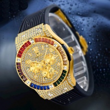 Brand Men Watches Luxury Famous Rubber Strap Men's Fashion Casual Dress Watch Quartz Wristwatches